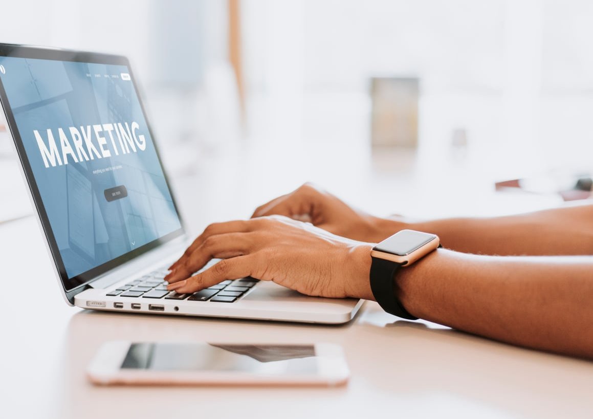 email marketing laptop